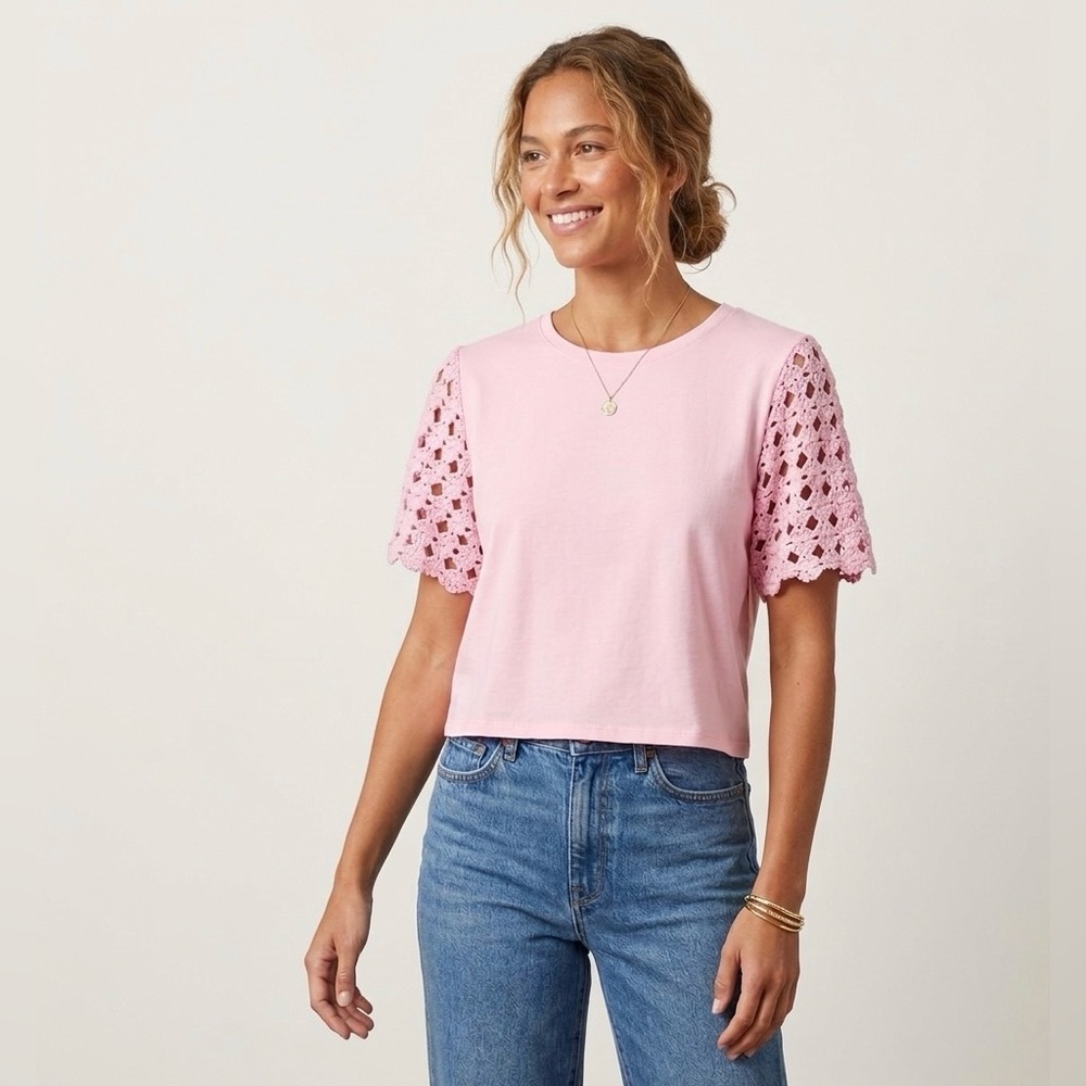 Joie Pink top with crochet short sleeves Size L 🩷
